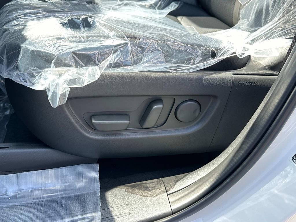 New 2025 MAZDA CX-90 3.3 Turbo w/ Preferred Package image 16