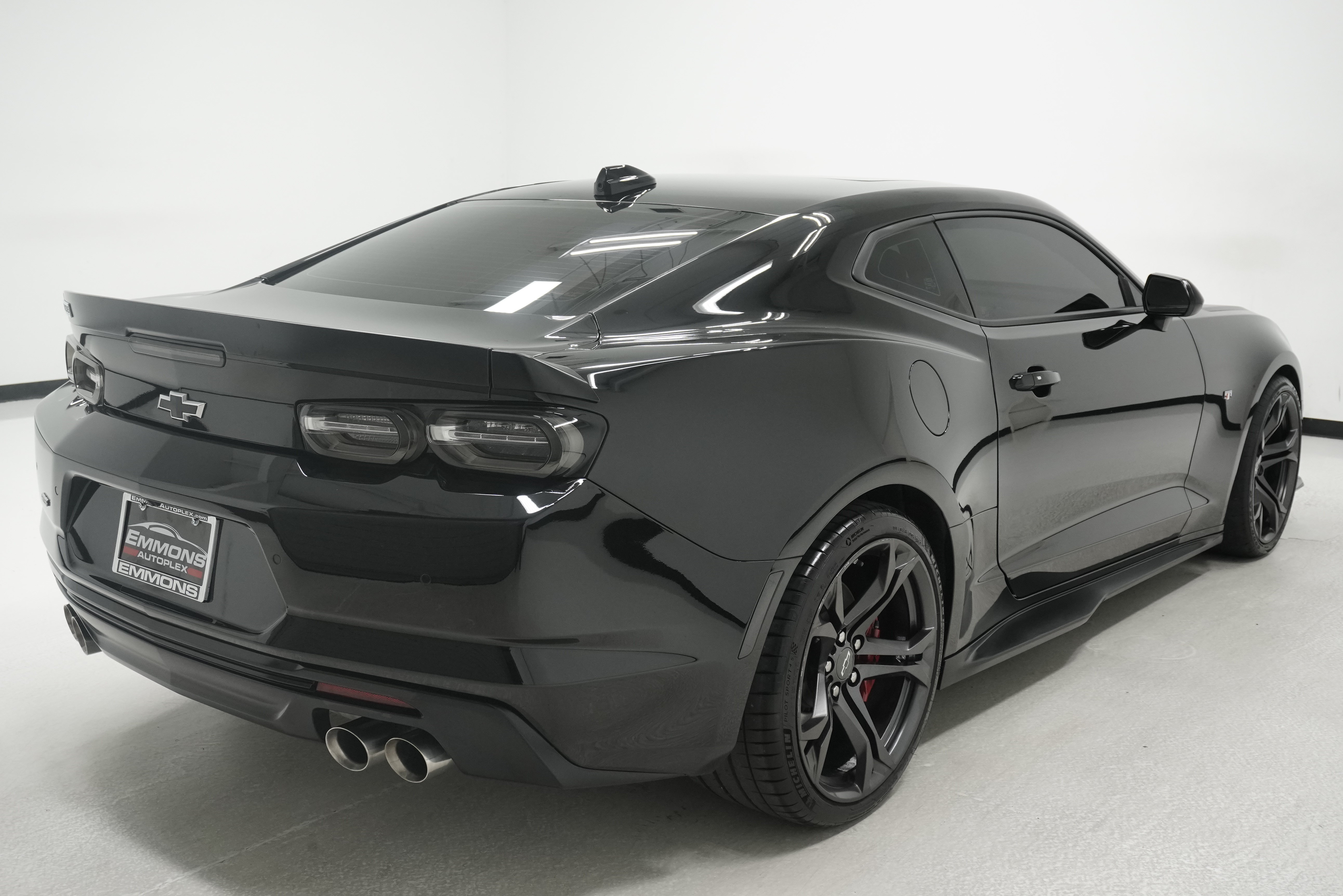 Used 2022 Chevrolet Camaro SS RWD image 4