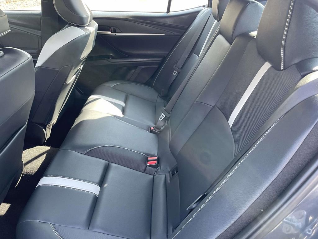 Used 2025 Toyota Camry SE image 23