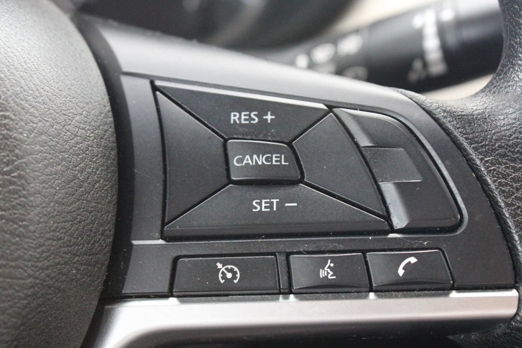 Used 2021 Nissan Versa SV FWD image 27
