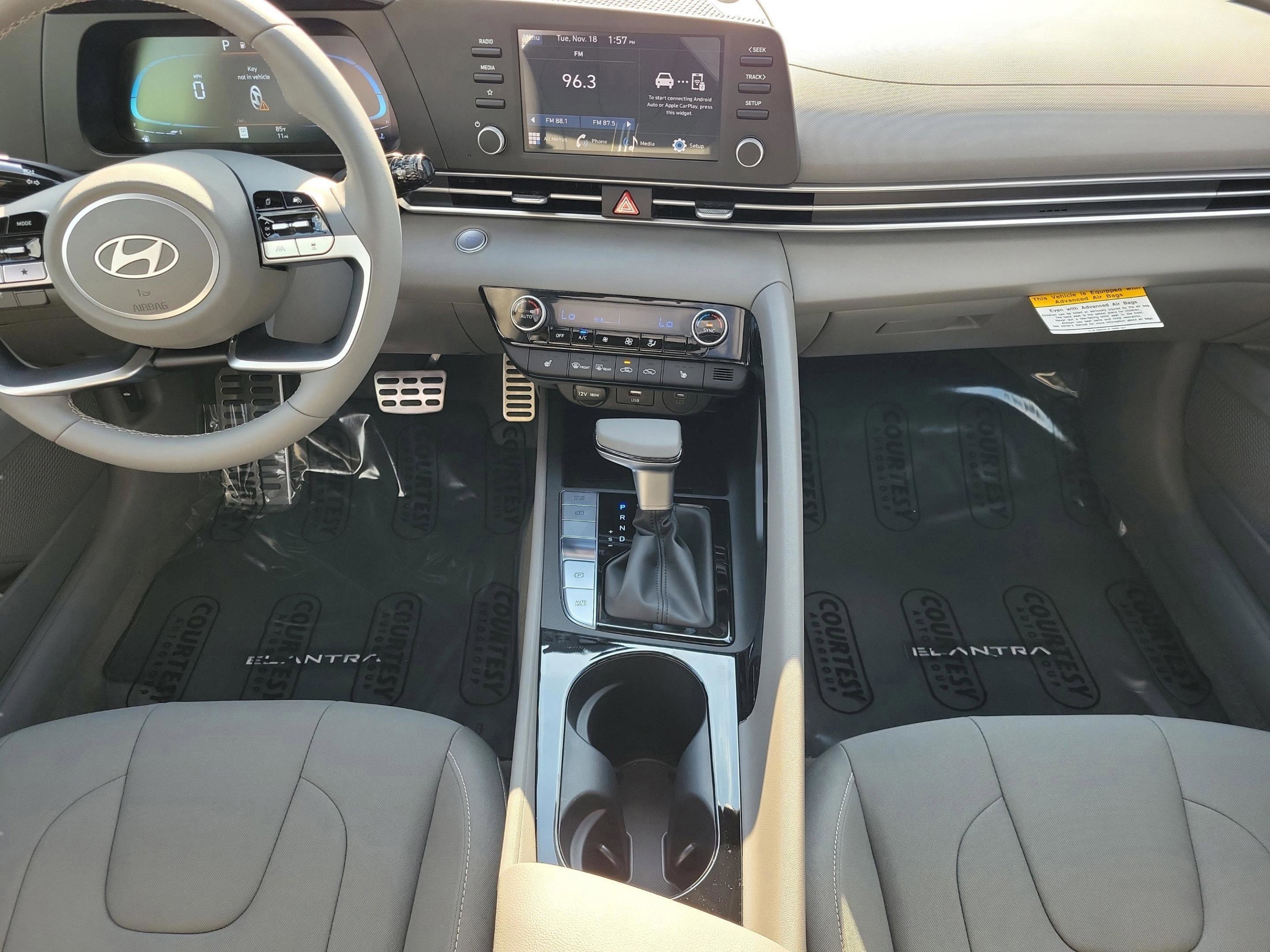 New 2026 Hyundai Elantra SEL Sport image 23