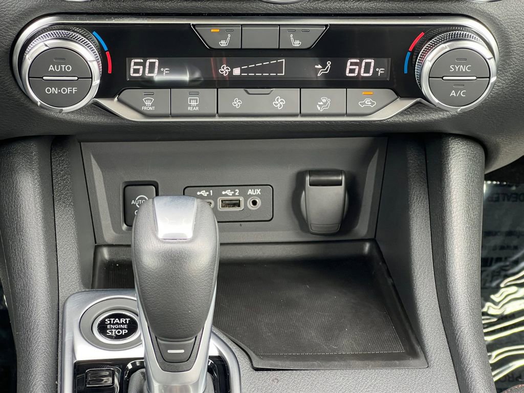 Used 2025 Nissan Sentra SR w/ Trunk Package image 4