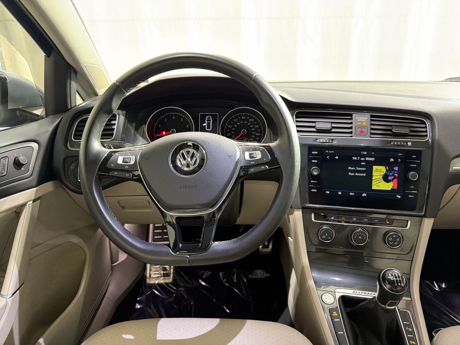 Used 2019 Volkswagen Golf Alltrack SE AWD/4WD image 26