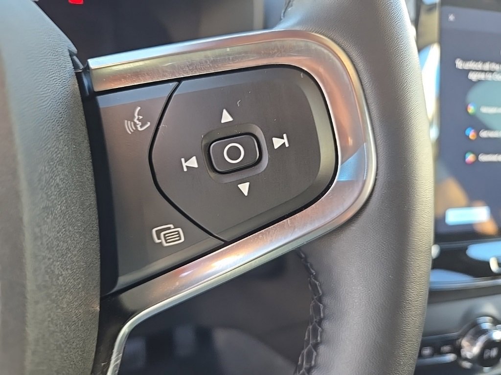 Certified 2024 Volvo XC40 Recharge Ultimate w/ Protection Package Premier image 16