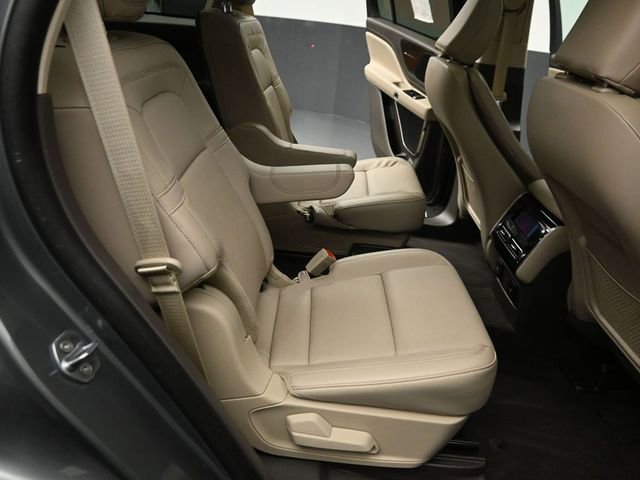 Used 2023 Lincoln Aviator Reserve w/ Equipment Group 201A image 25