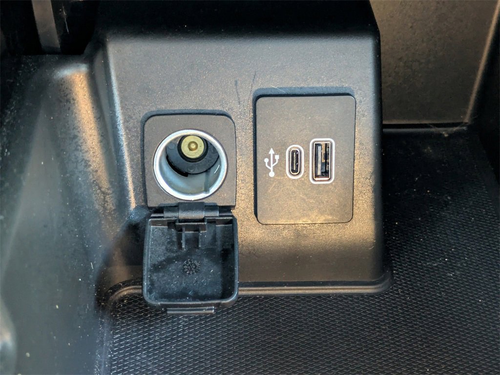 Used 2025 Ford Explorer Platinum image 34