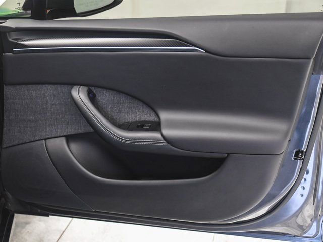 Used 2021 Tesla Model S Plaid image 9