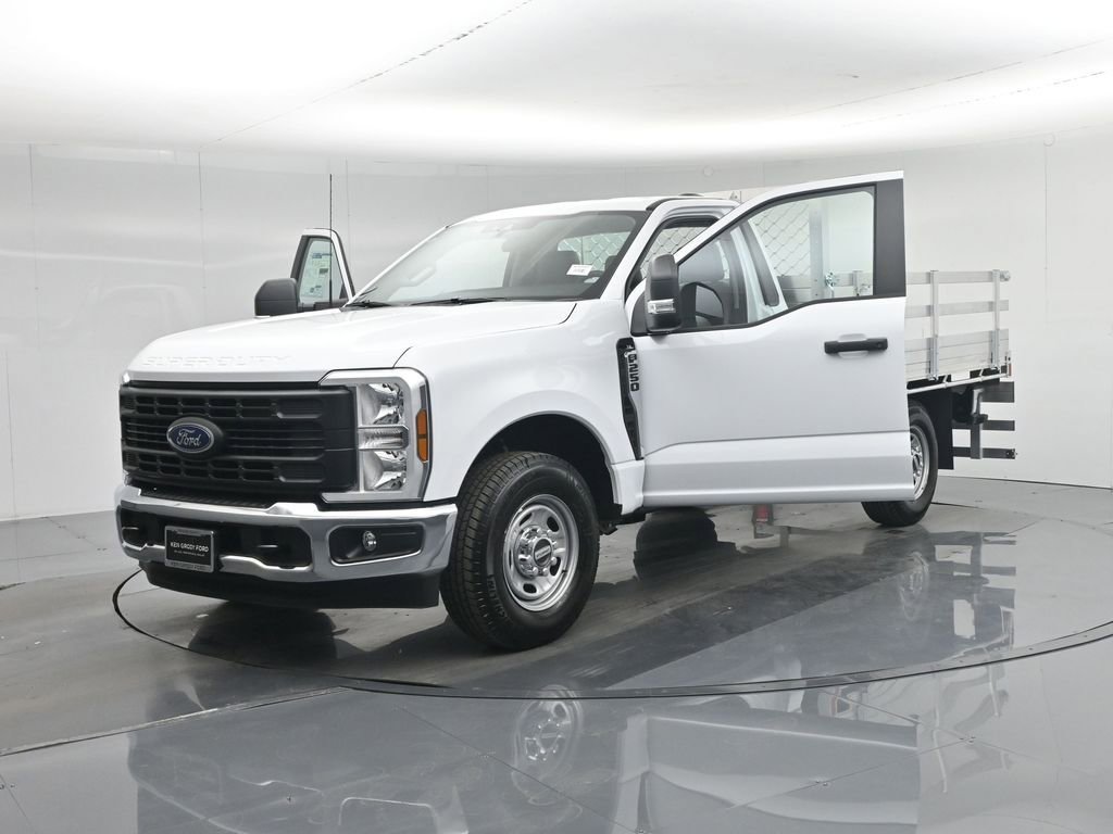 New 2026 Ford F250 XL w/ XL Chrome Package image 30