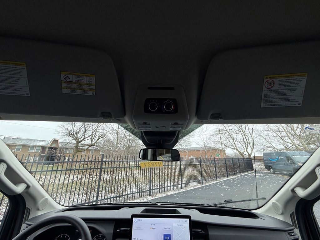 Used 2023 Ford Transit 350 XLT image 22