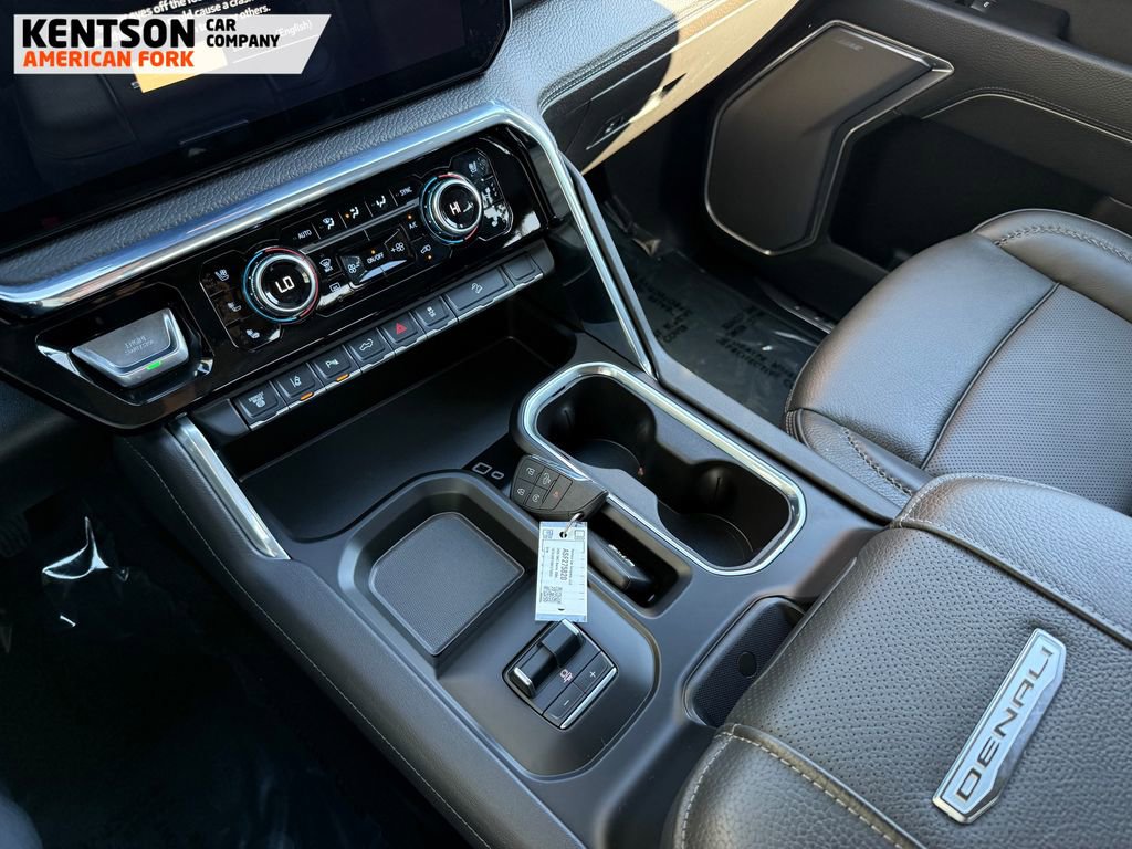 Used 2025 GMC Sierra 3500 Denali image 23