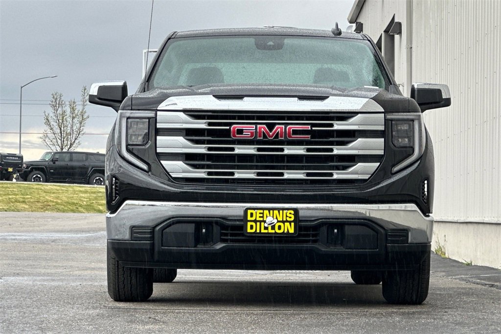 New 2025 GMC Sierra 1500 SLE image 3