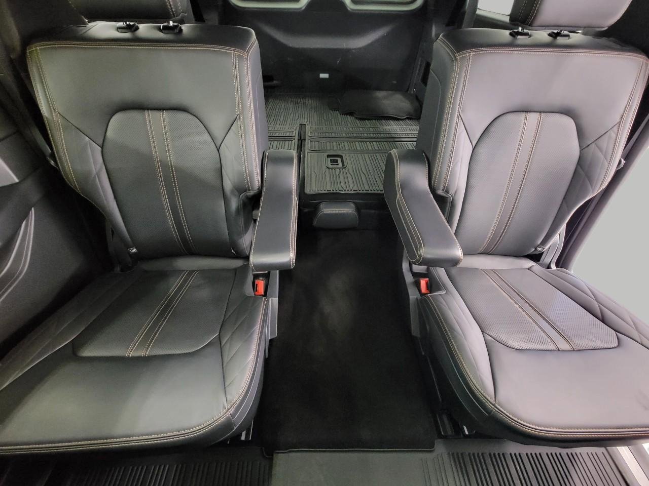 Used 2023 Ford Expedition Max Platinum AWD/4WD image 21
