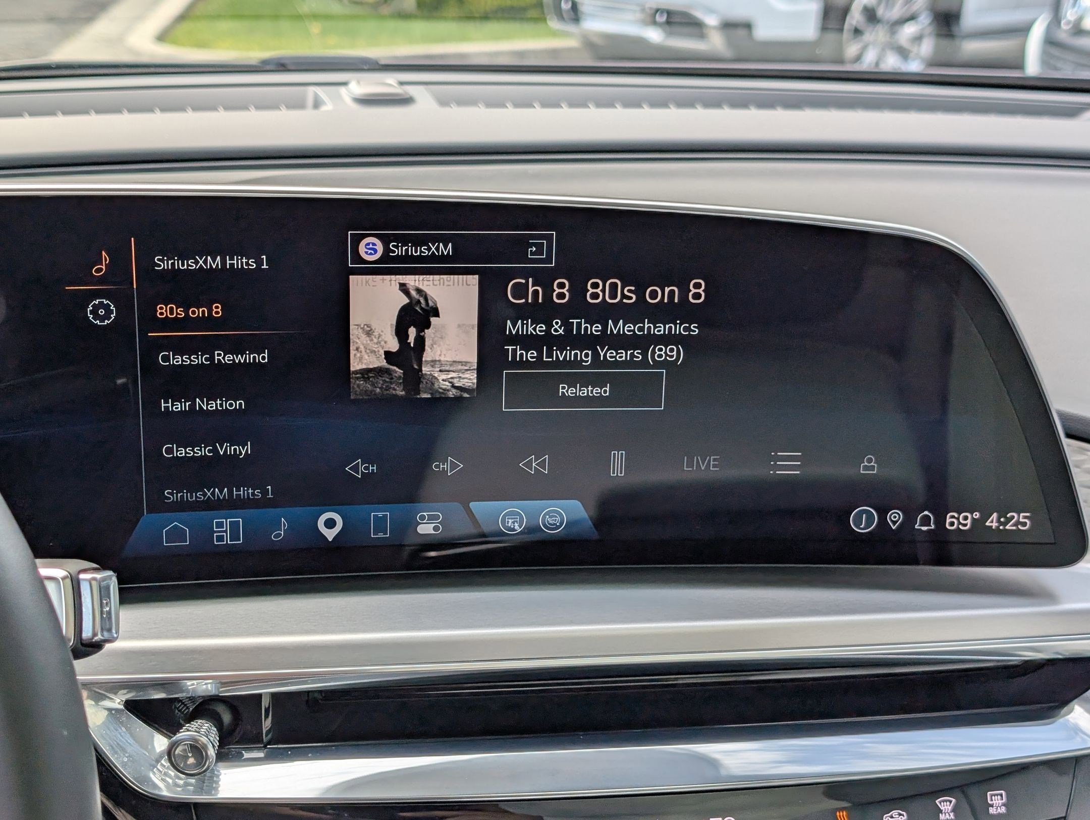 Certified 2024 Cadillac Lyriq Luxury AWD/4WD image 19
