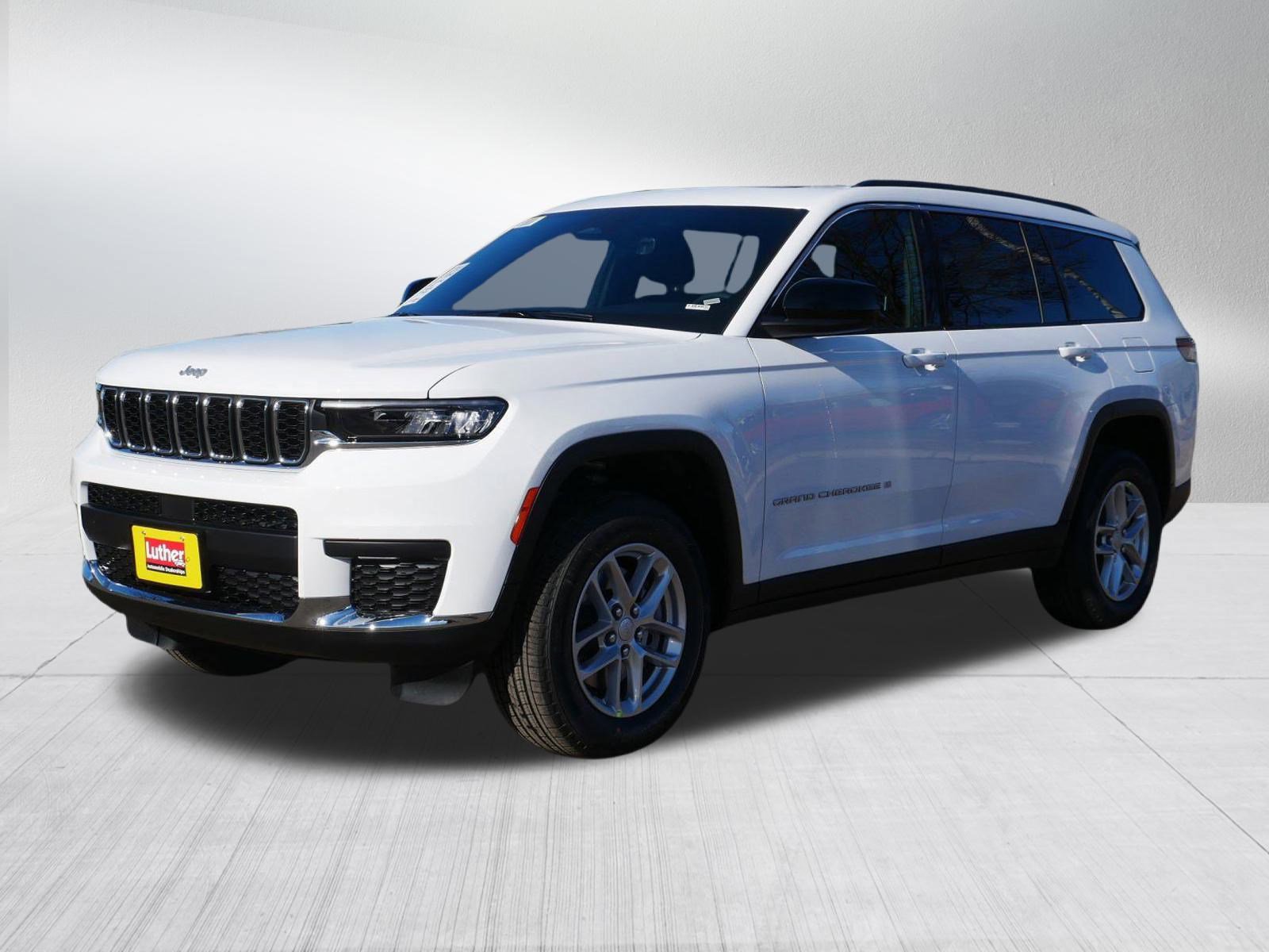 New 2026 Jeep Grand Cherokee L 4WD image 3