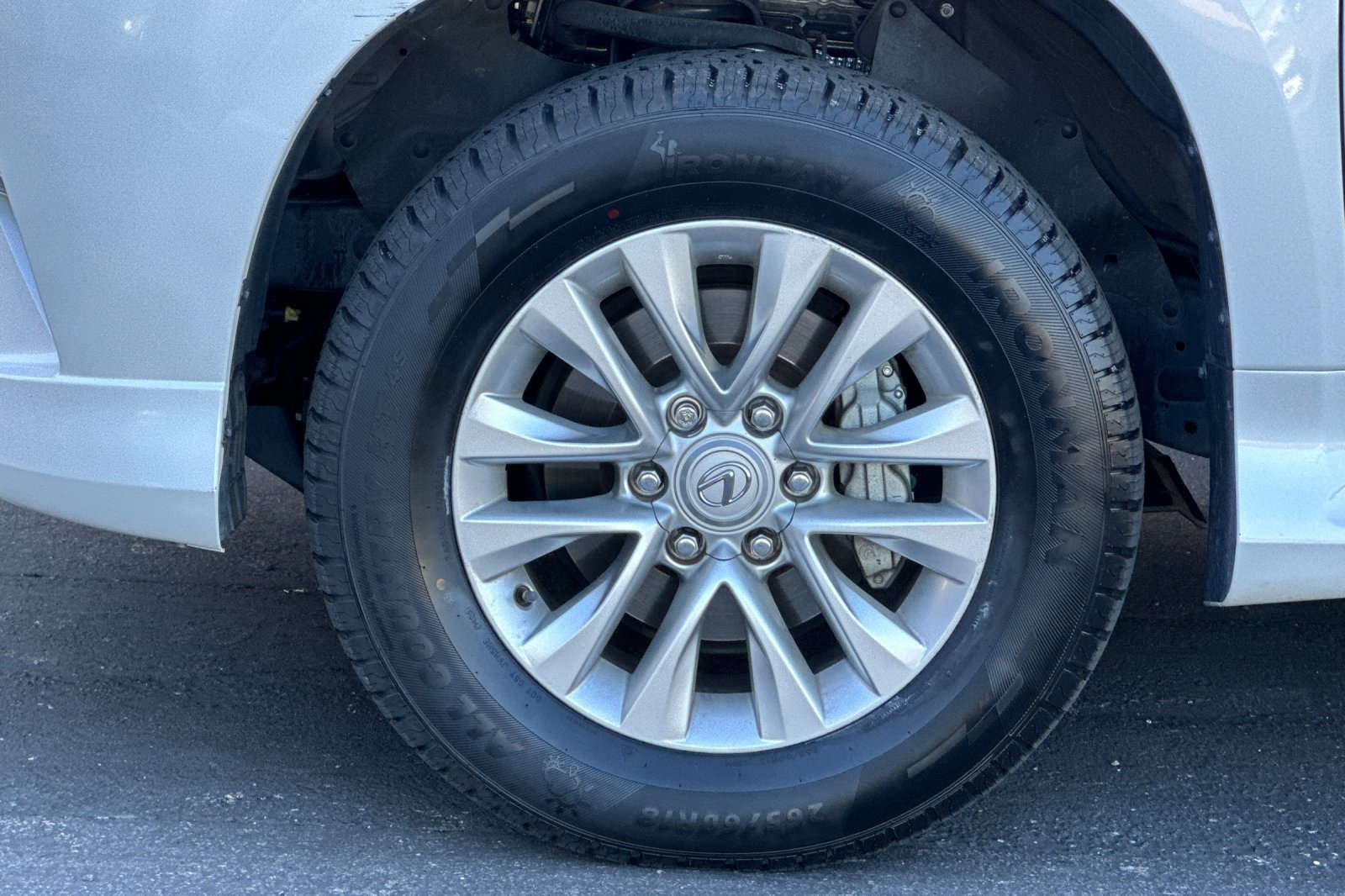 Used 2022 Lexus GX 460 Luxury w/ Off Road Package AWD/4WD image 12