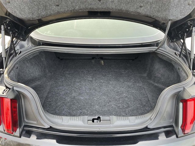 Certified 2018 Ford Mustang GT w/ Black Accent Pkg image 9