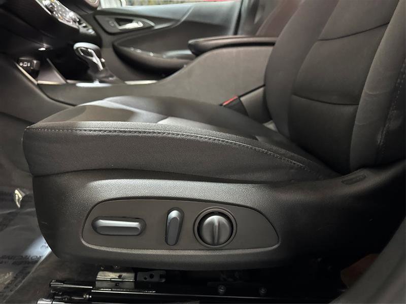 Used 2023 Chevrolet Malibu LT image 18