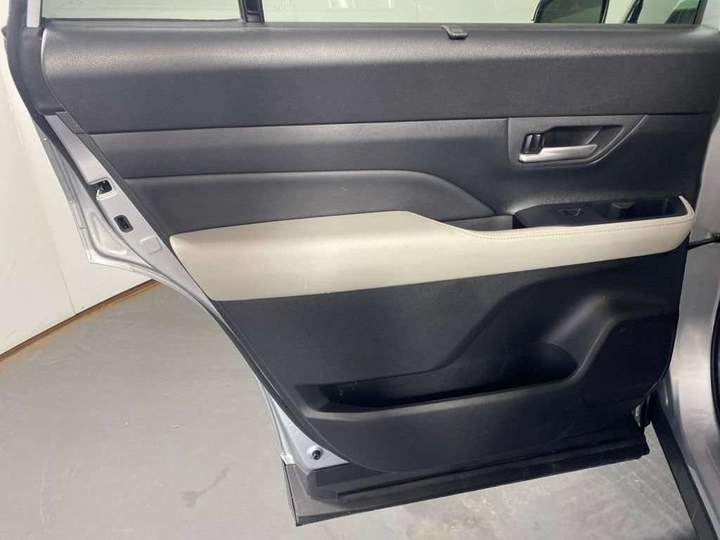 Used 2025 Toyota Grand Highlander FWD image 26