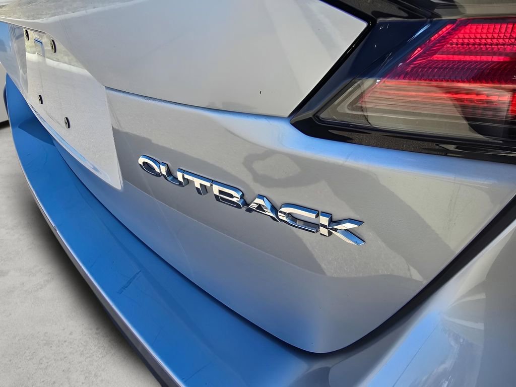 Used 2023 Subaru Outback Premium image 11