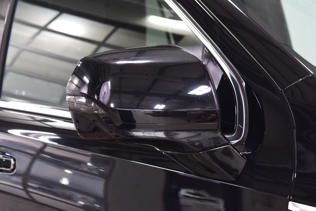 Used 2024 GMC Yukon Denali AWD/4WD image 18