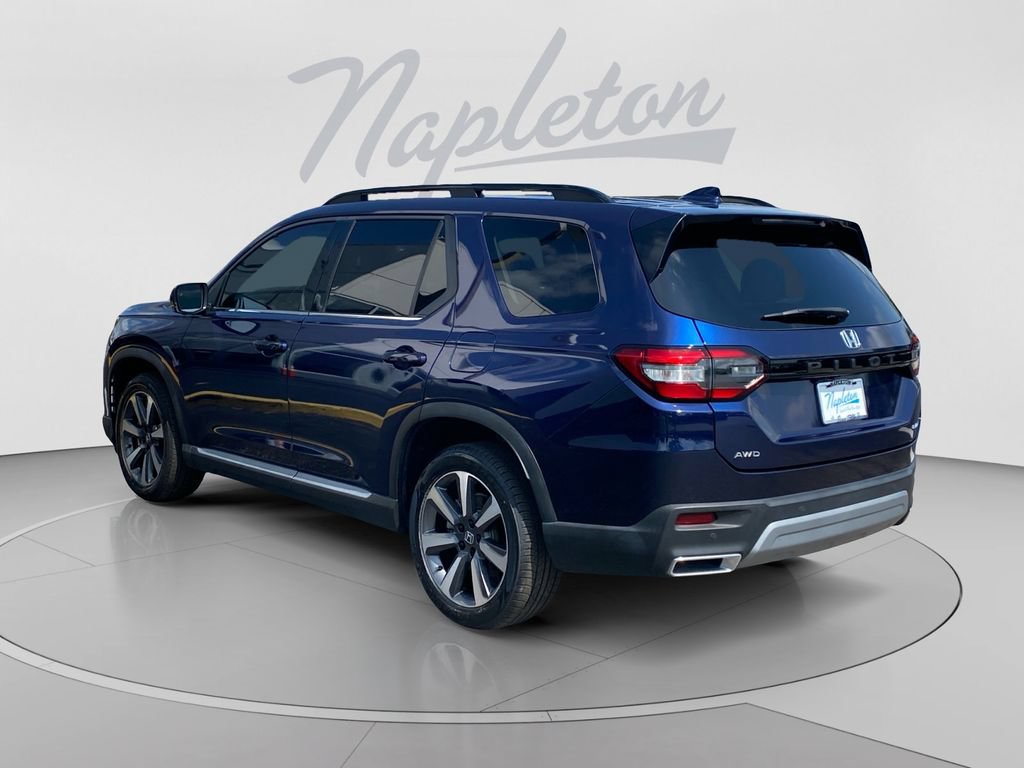 Used 2024 Honda Pilot Elite image 3