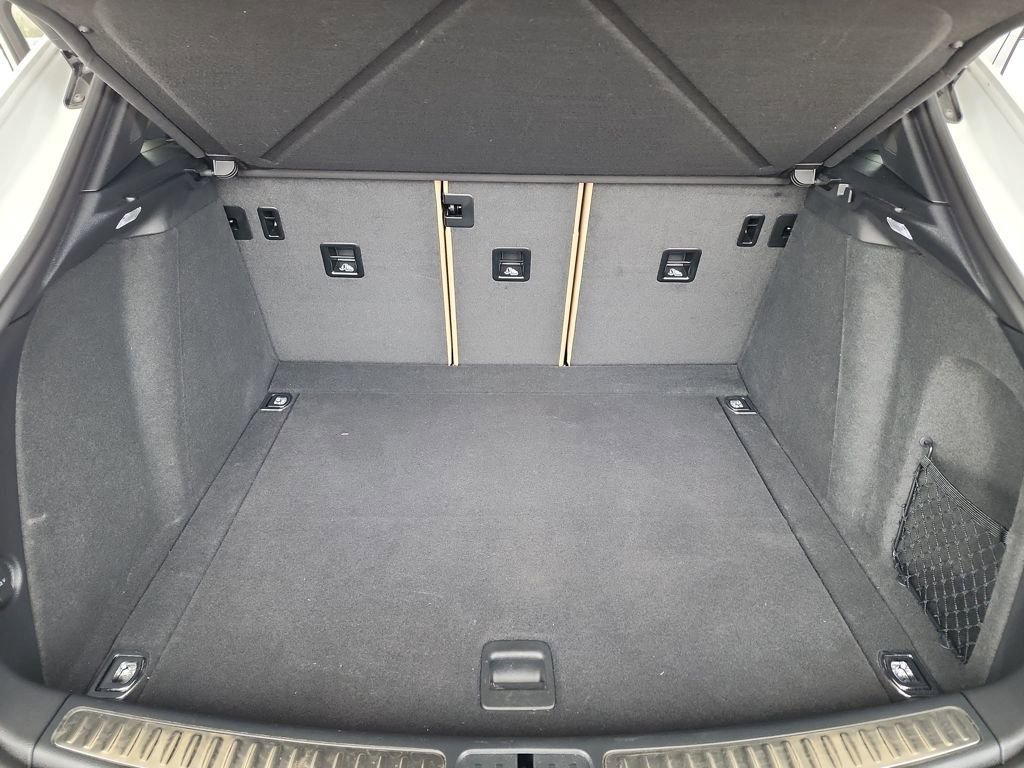 Used 2022 Porsche Macan image 38