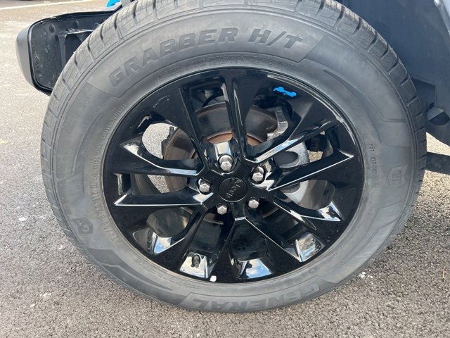 Used 2023 Jeep Wrangler Unlimited Sahara image 7