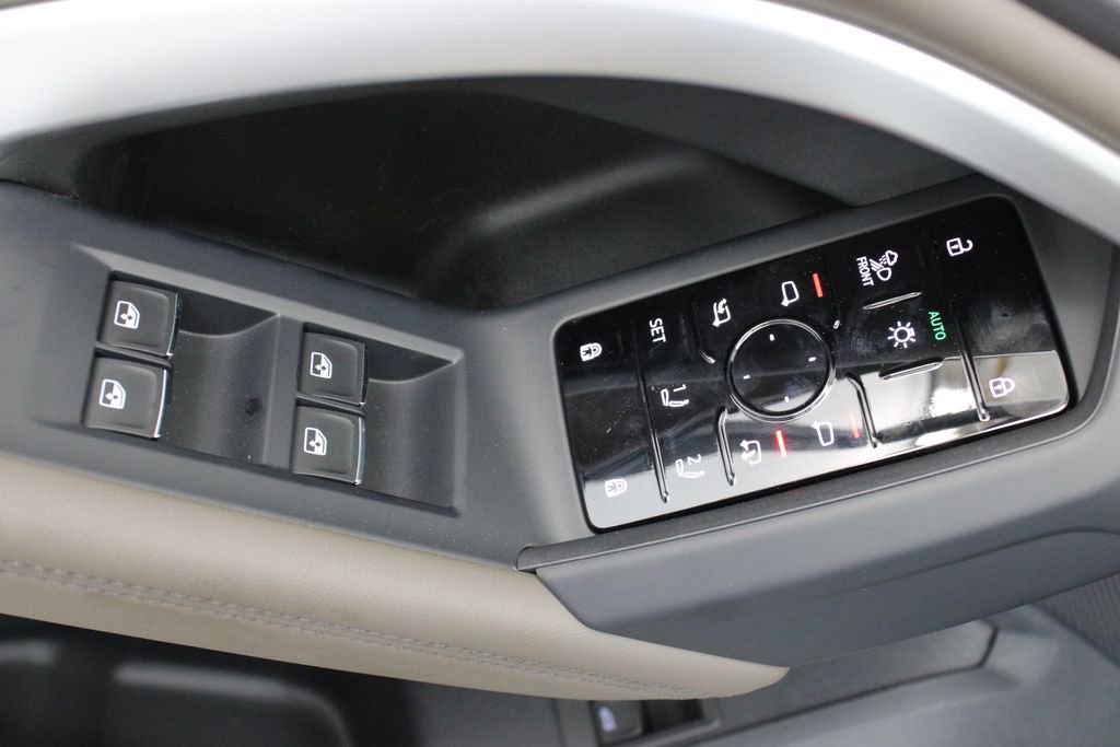 New 2025 Audi Q5 Prestige image 18