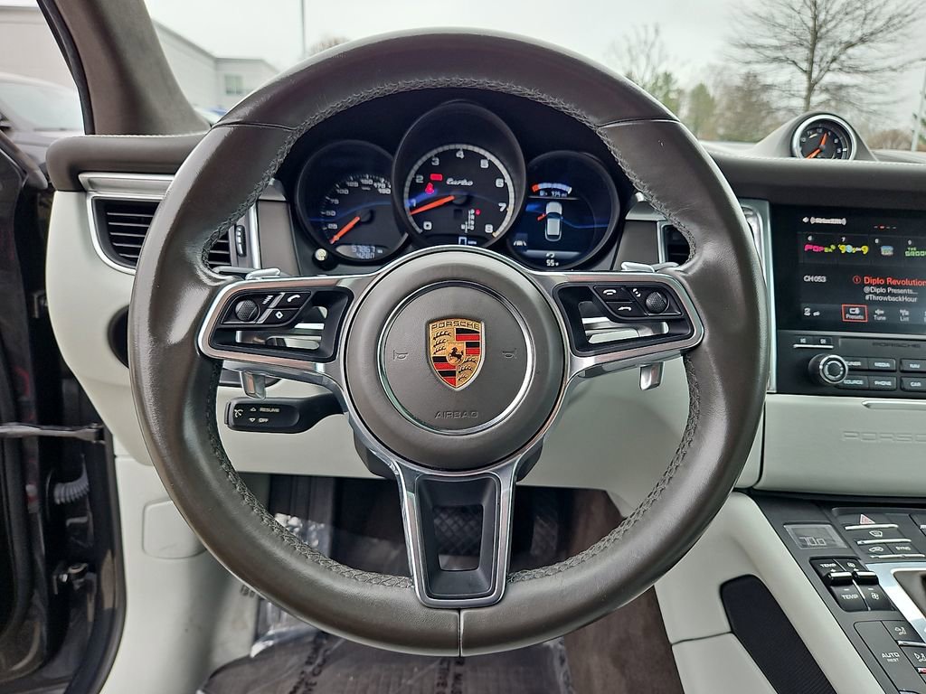 Used 2018 Porsche Macan Turbo image 24