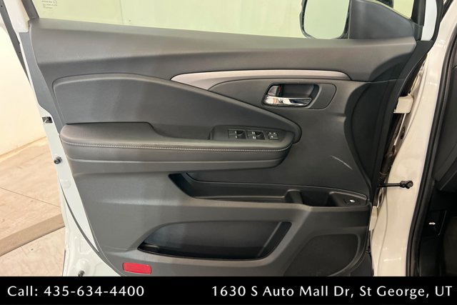 Used 2023 Honda Ridgeline Sport image 14