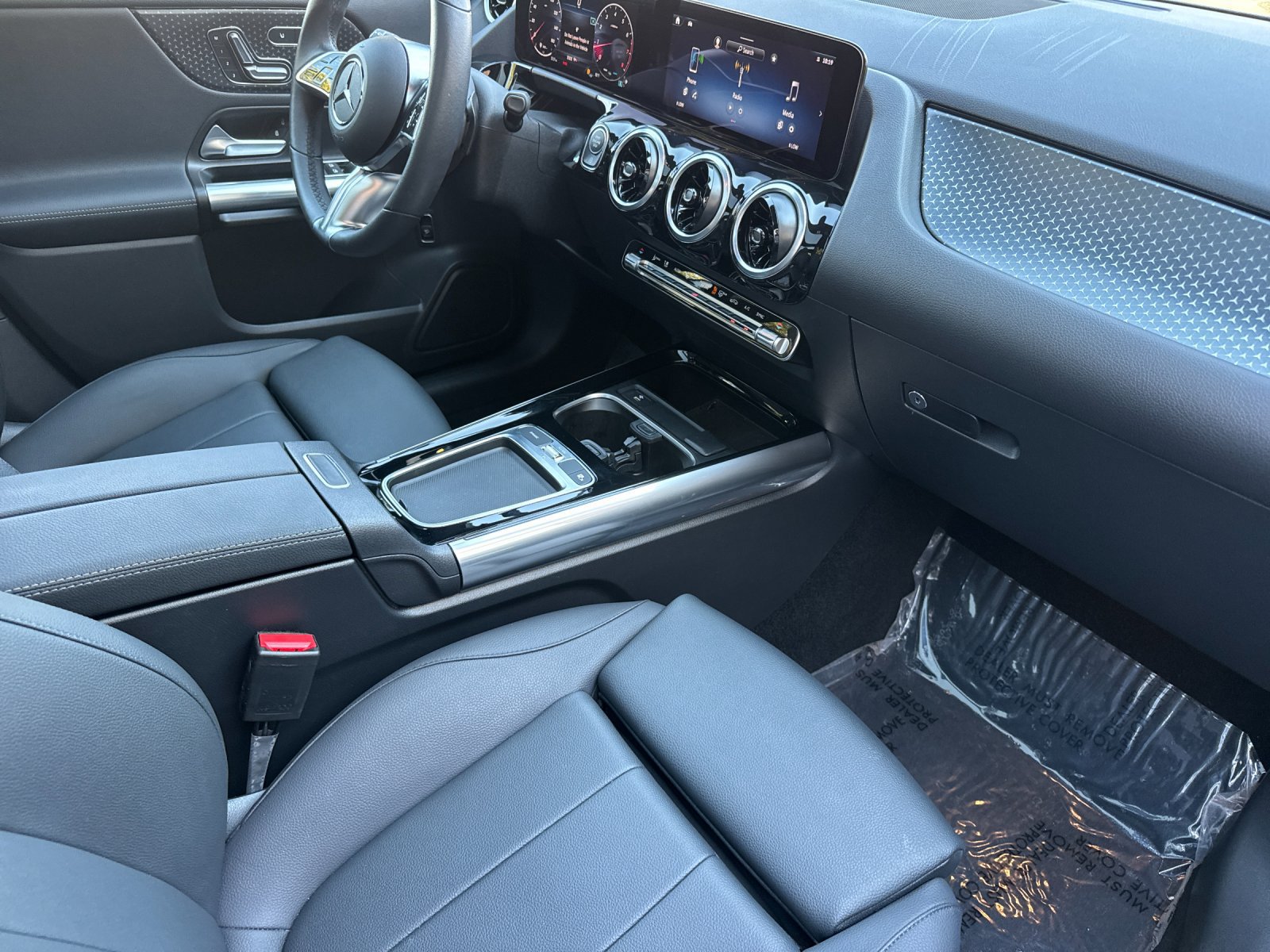 Used 2026 Mercedes-Benz GLA 250 image 16