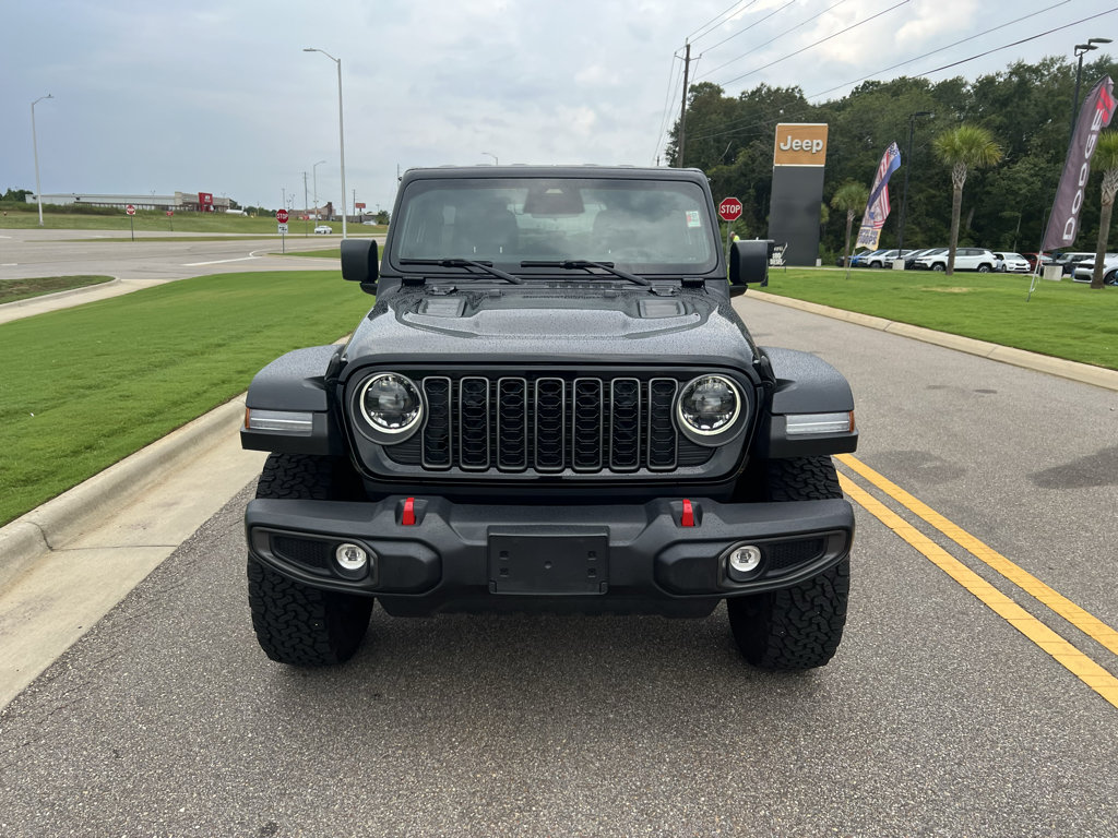 Certified 2025 Jeep Wrangler Unlimited Rubicon w/ Convenience Group AWD/4WD image 9