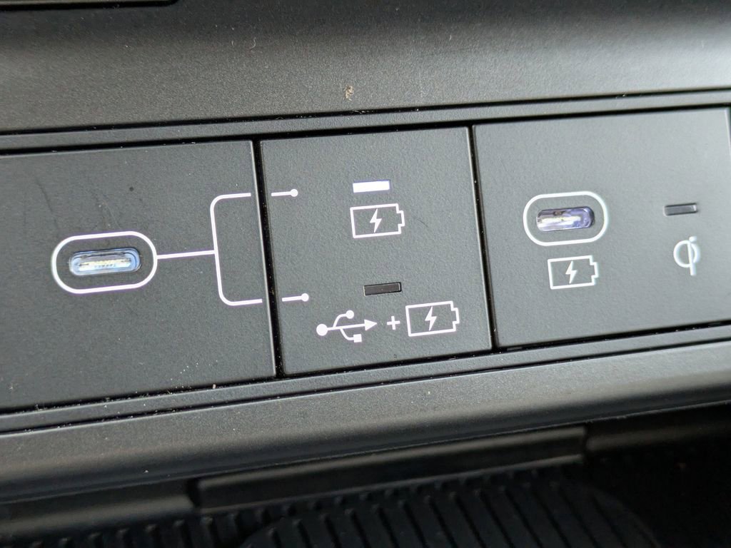 Used 2024 Hyundai Kona Limited image 26