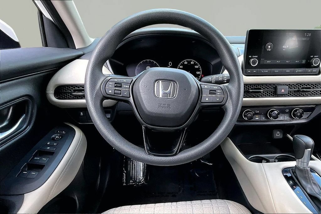 Certified 2025 Honda HR-V LX image 8