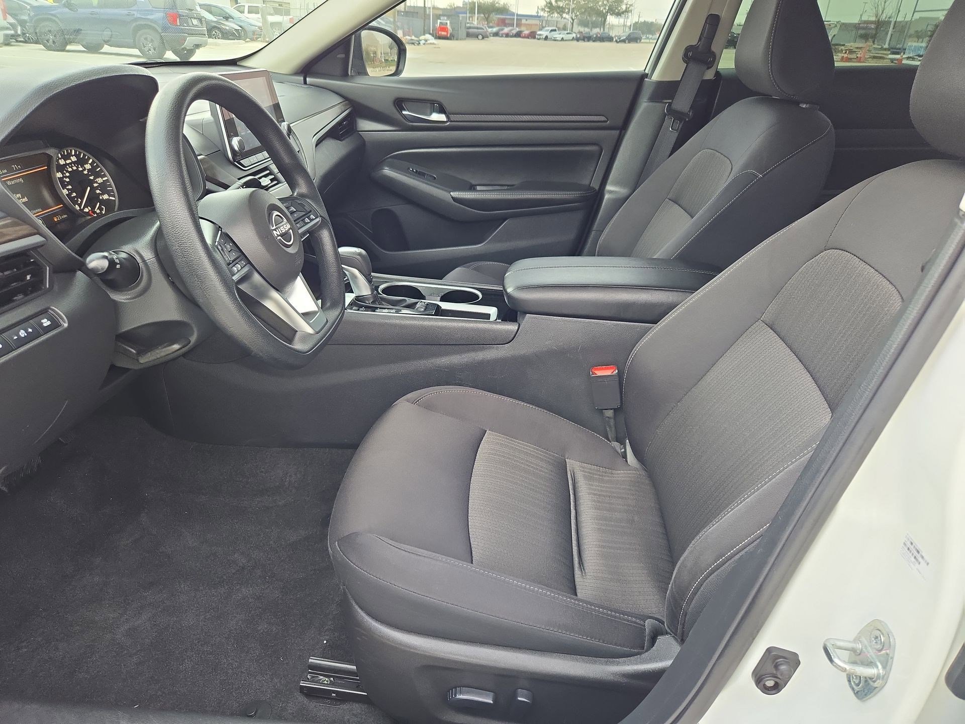 Used 2024 Nissan Altima 2.5 SV image 15