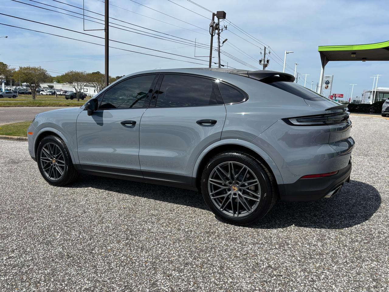 Used 2024 Porsche Cayenne Coupe image 5