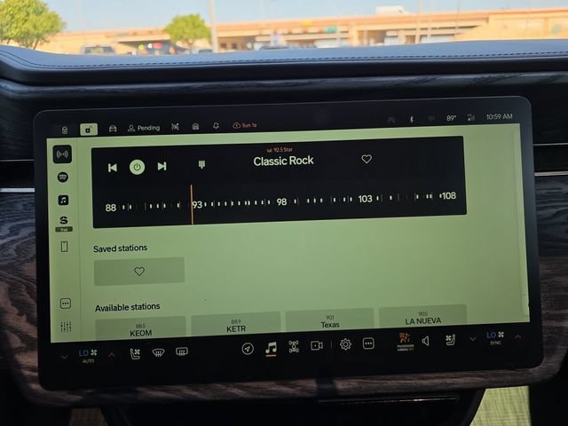 Used 2023 Rivian R1S Launch Edition Quad AWD/4WD image 8