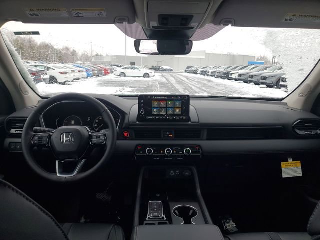 New 2025 Honda Pilot Touring image 20