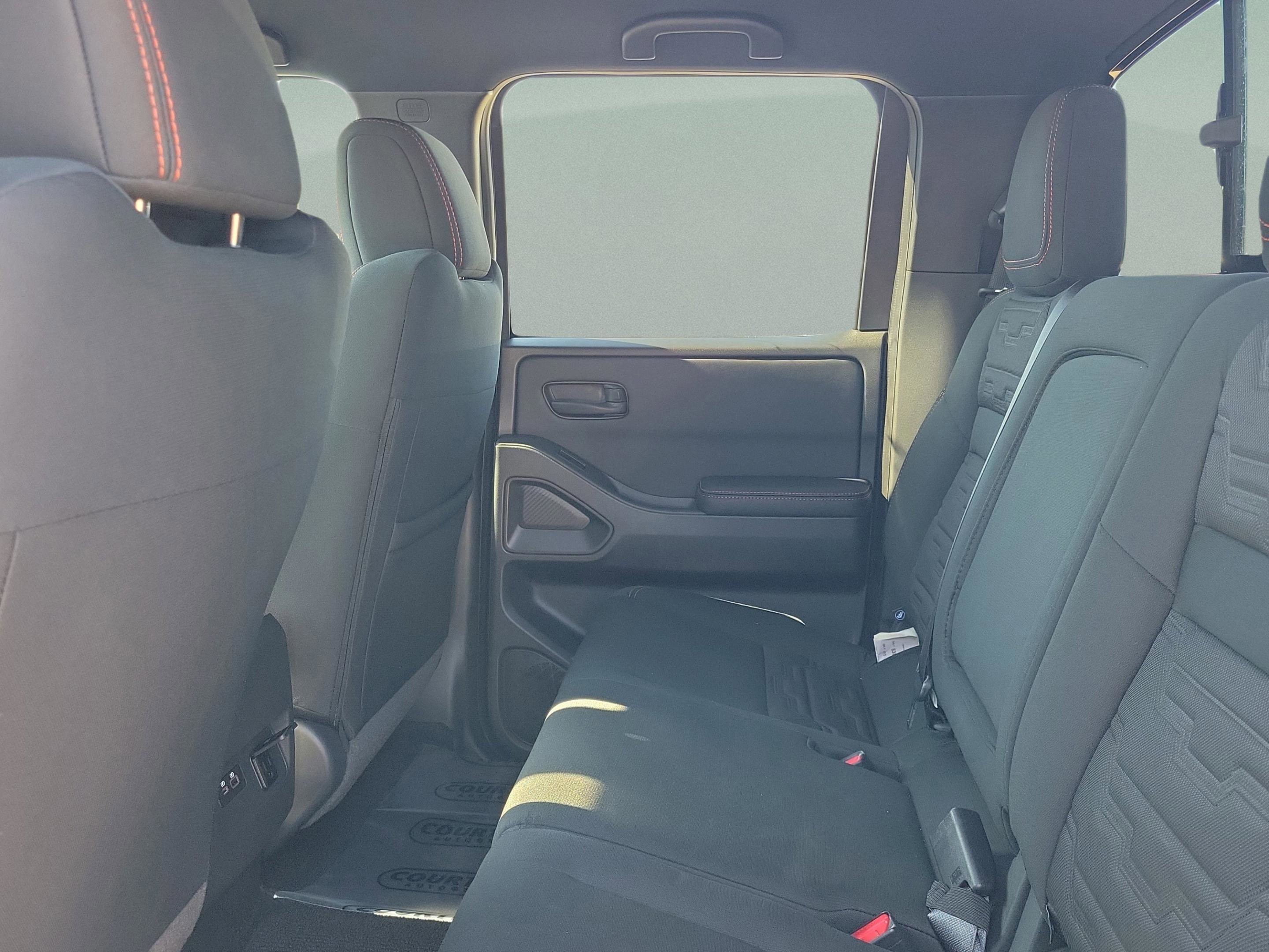 New 2026 Nissan Frontier PRO-4X w/ Pro-4x Convenience Package AWD/4WD image 12