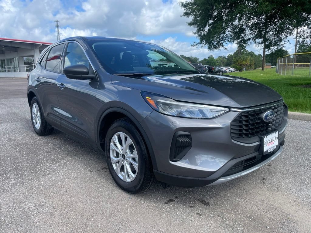Used 2024 Ford Escape Active w/ Tech Pack #1 FWD image 7