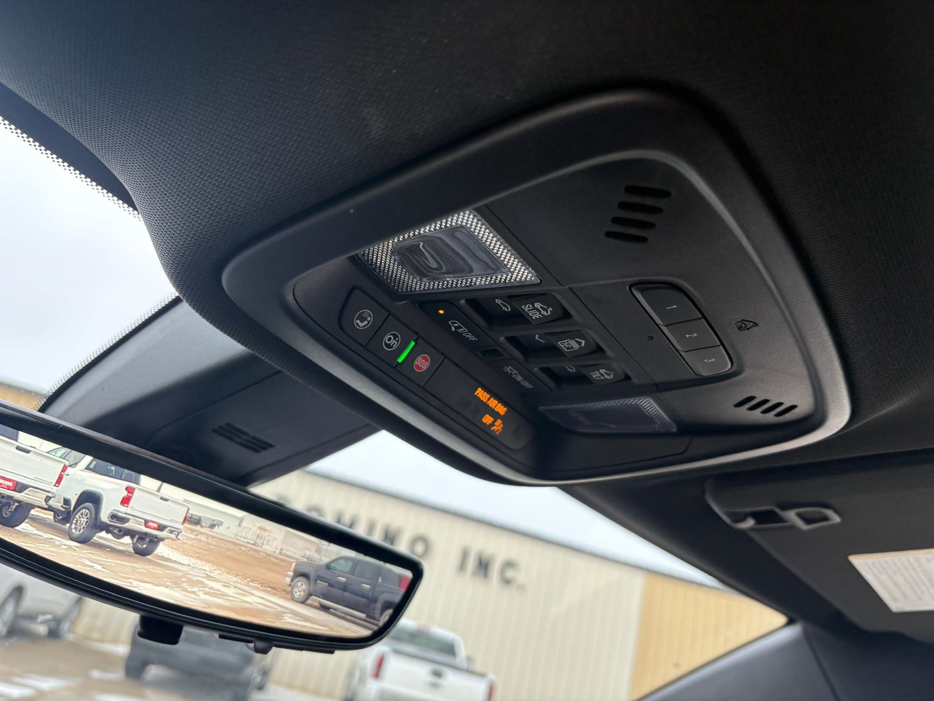 Used 2023 Chevrolet Traverse Premier w/ LPO, Floor Liner Package image 31