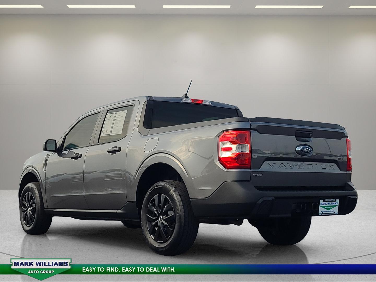 Used 2023 Ford Maverick XL FWD image 6