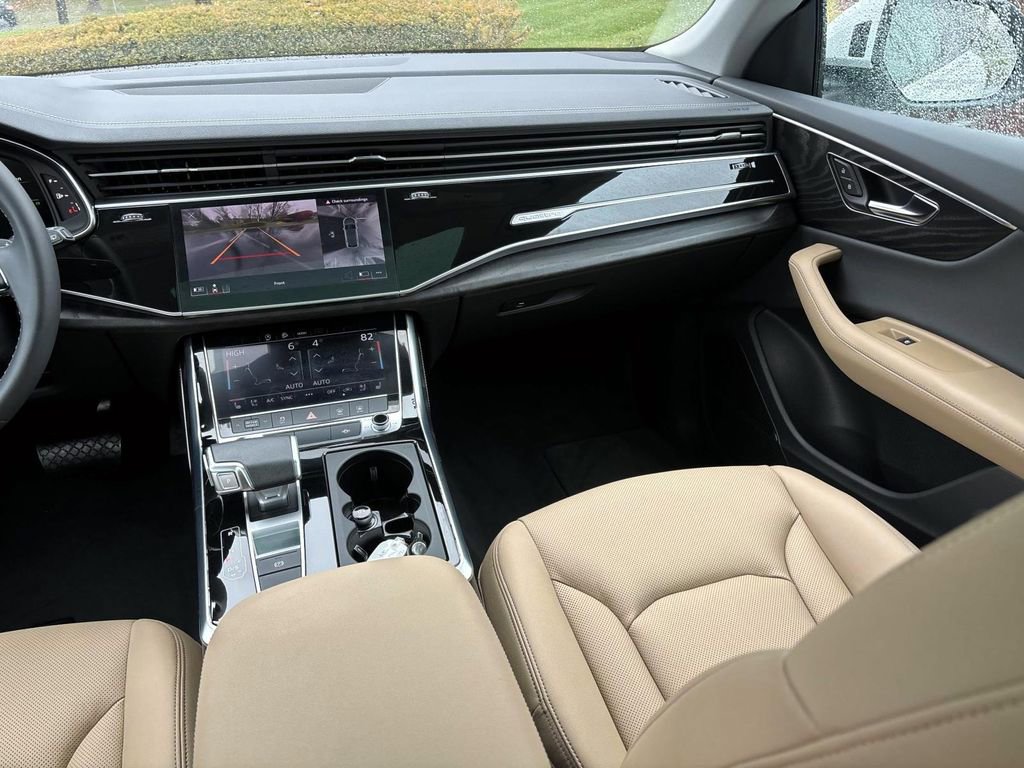 Certified 2025 Audi Q8 Premium Plus w/ Premium Plus Package image 31