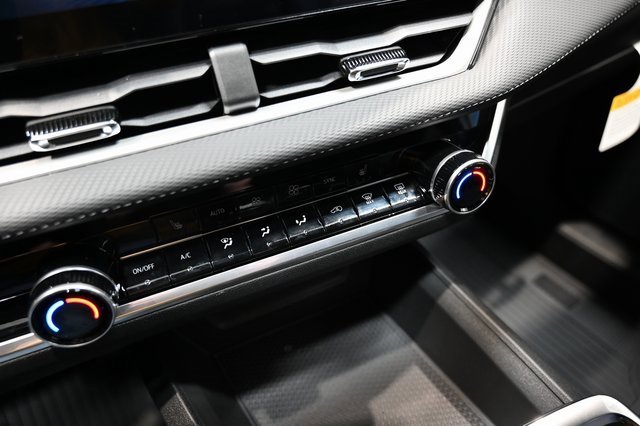 New 2026 Chevrolet Equinox LT w/ Convenience Package II image 17