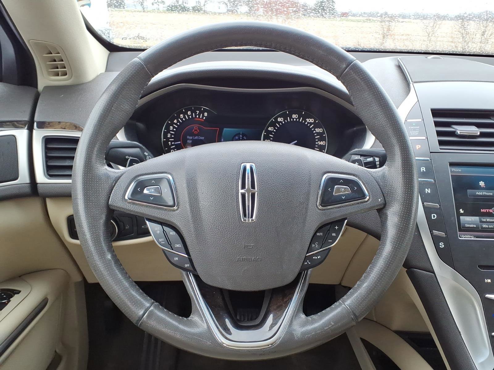 Used 2013 Lincoln MKZ FWD image 20
