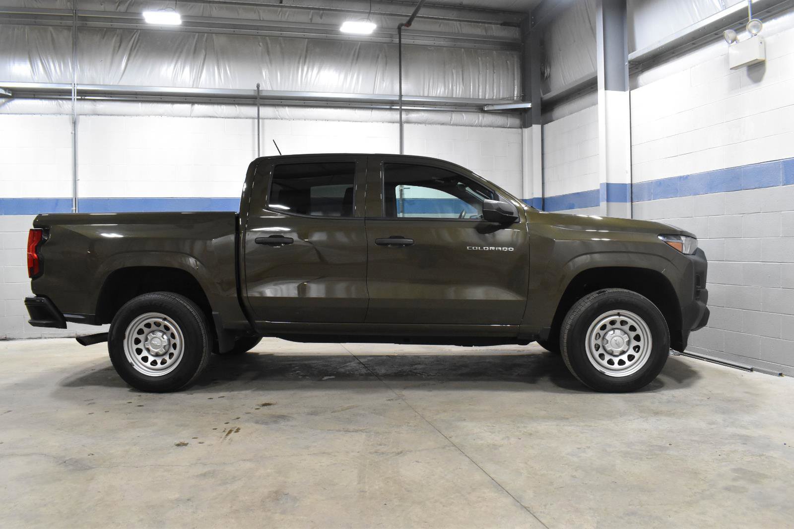 Used 2023 Chevrolet Colorado W/T RWD image 27