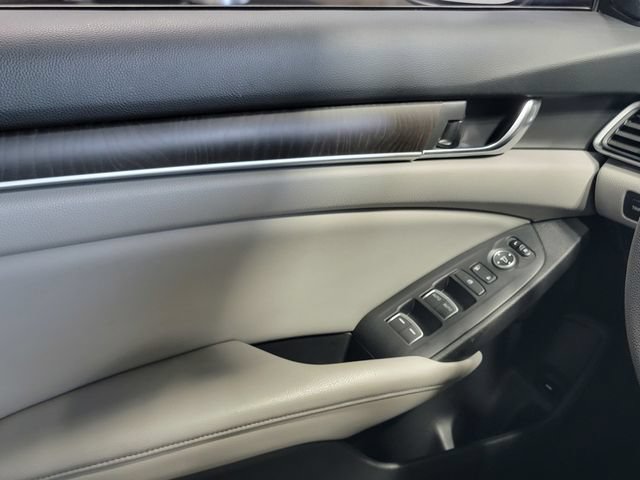 Used 2018 Honda Accord EX image 23