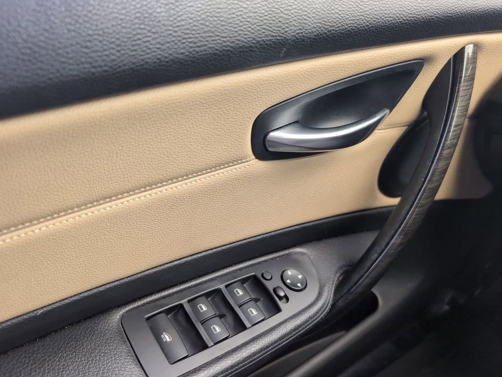 Used 2013 BMW 128i Convertible RWD image 17