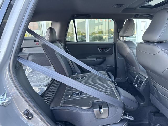 Certified 2026 Subaru Outback Limited AWD/4WD image 17