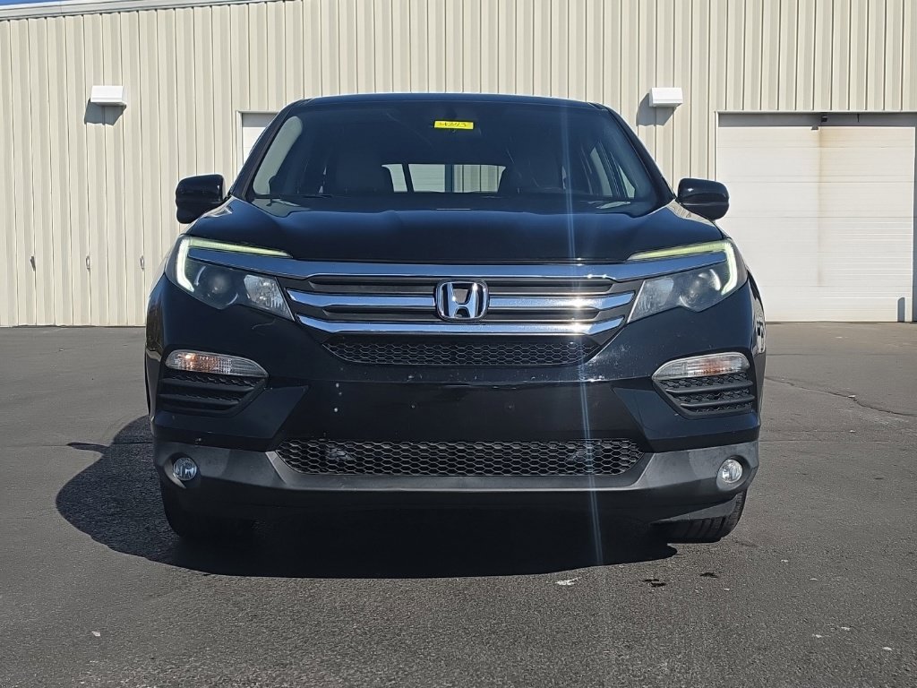 Used 2017 Honda Pilot EX image 2
